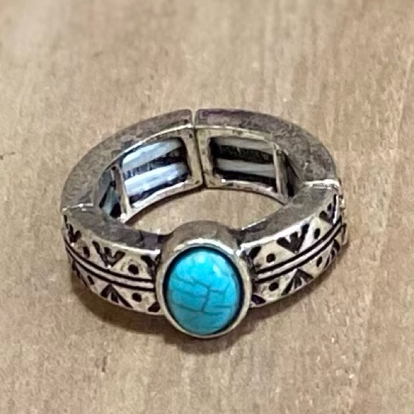 🎉❤️ Gwin Silver Turquoise Stretch Ring - Picture 2 of 4